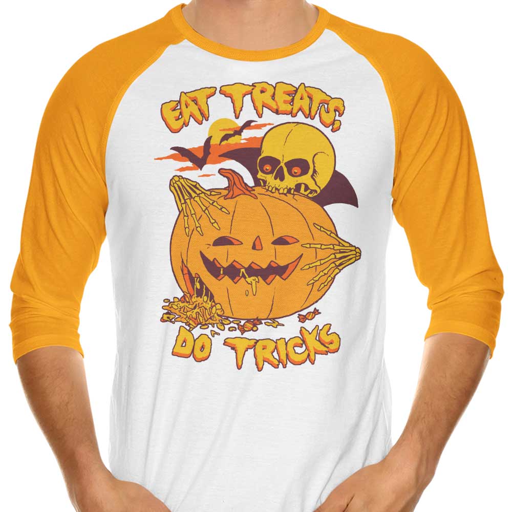 Stylish 3/4 Sleeve Raglan T-Shirt with 'Eat Tricks, Do Treats' Design